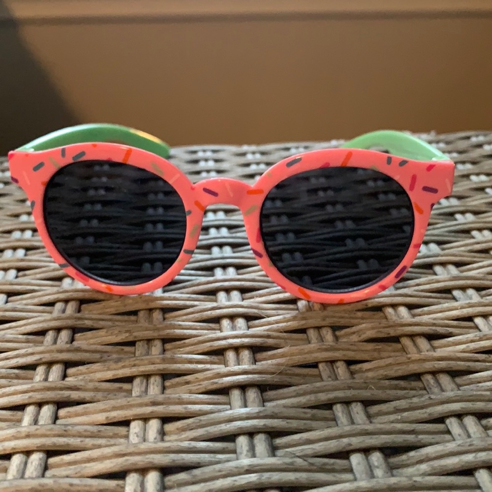 Kid sunglasses